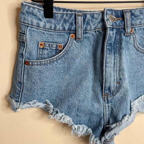 Topshop Kiri Cutoff Jean Shorts Size 2 Denim High Rise Cut‎ Off - Picture 3 of 6